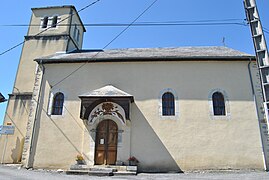 Photographie en couleurs, représentant une église