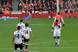 Łukasz Fabiański goal kick (5195033250).jpg