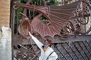 Grille au dragon par Gaudí.