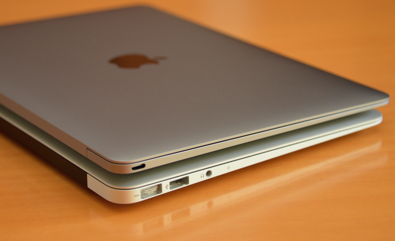 File:MacBook vs MacBook Air.png