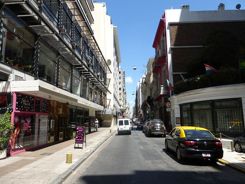 File:Calle Tucumán altura 500, Buenos Aires.jpg