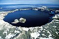 Crater Lake, Oregon'daki bir krater gölü.