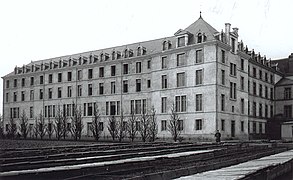 Le potager devant le séminaire de Rennes dans les années 1930.