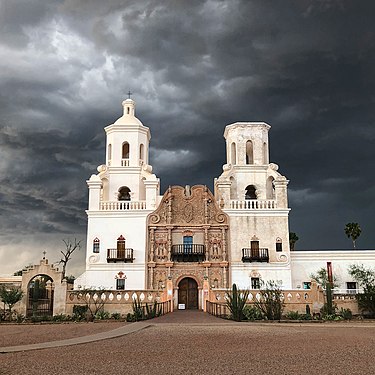 Misja katolicka San Xavier del Bac koło Tucson w Arizonie, USA, autor: Keyany