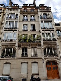 Immeuble au 34, rue de Tocqueville à Paris (1897).