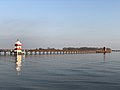 Alter Leuchtturm links nach Restaurierung und neuer Leuchtturm rechts