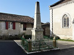 Le monument aux morts.