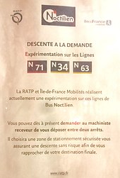 Affiche du bus Noctilien N71 décrivant au voyageur de nuit le nouveau service de descente à la demande.