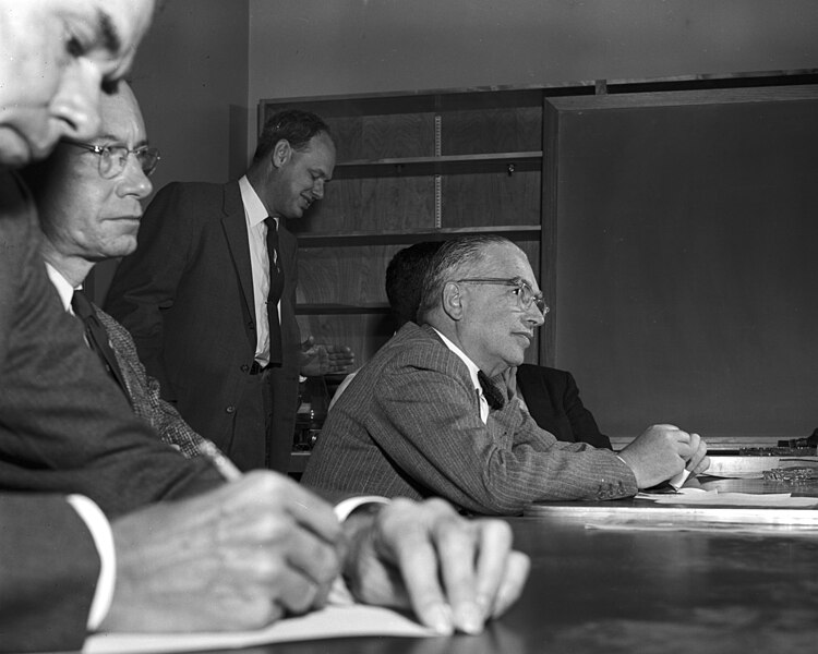 File:Nobel Prize press conference with Glenn T. Seaborg, Clyde Wiegand, Harold Fidler and Emilio Segre.jpg