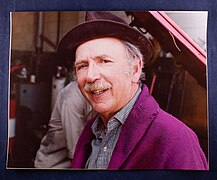 Jack Albertson on the set of "Chico and the Man" (1974).jpg