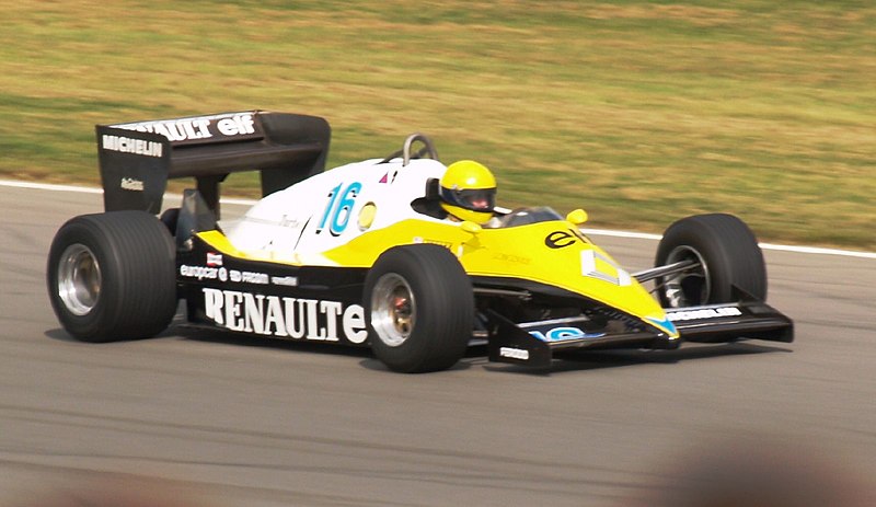 File:Renault RE40 Donington Cheever.jpg