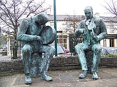 Statues, Lisdoonvarna-Lios Duin Bhearna - geograph.org.uk - 1264156.jpg