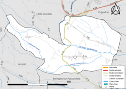 Carte en couleur présentant le réseau hydrographique de la commune