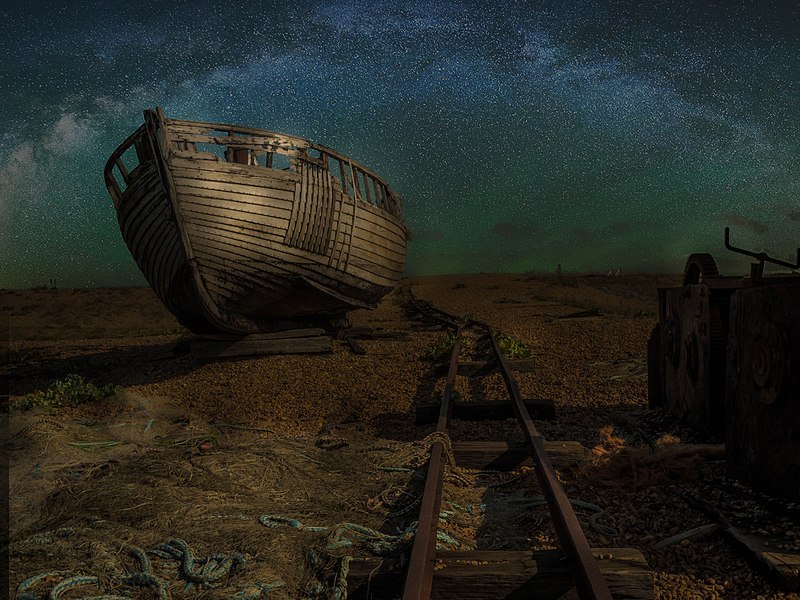 File:"Noah's Ark", ship wreck with galactic background.jpg