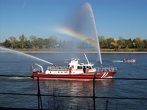 Feuerlöschboot Bonn bei den Feierlichkeiten zum Tag der Deutschen Einheit und NRW-Tag im Jahre 2011