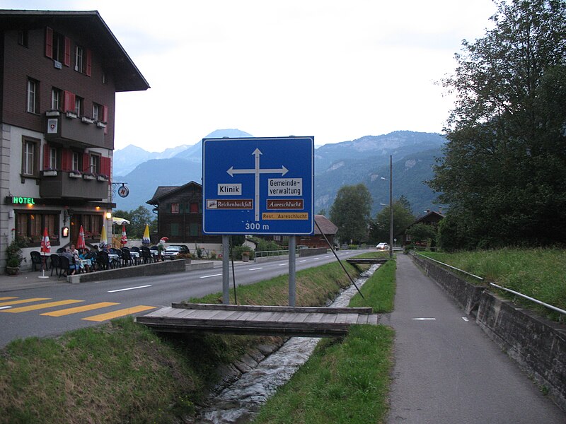 File:6163 - Meiringen - Grimselstrasse.JPG