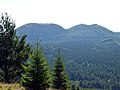 Du Puy des Gouttes, une vue sur le Grand Sarcoui et le Puy des Goules