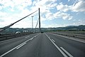 Schrägseilbrücke über die Donau in Linz, Blick Richtung Norden.