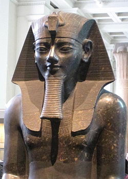 Patung raksasa Amenhotep III