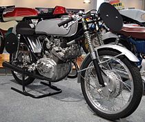 125cc-tweecilinder Honda CR 93