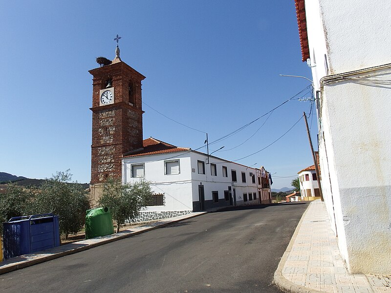 File:Iglesia de la Inmaculada Concepción, Almadenejos 02.jpg