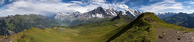 Landscape of Bernese Oberland from Männlichen, 2012 August.JPG