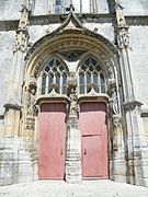 Portail de l'église de Villequier.