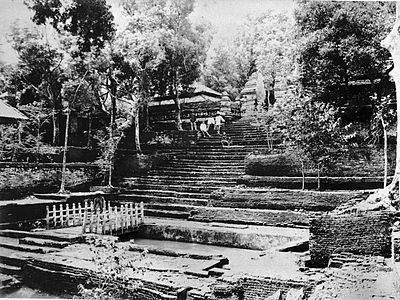 Gapura menuju Astana Kasultanagungan (makam Sultan Agung Anyakrakusuma).