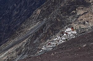 Sankar Gompa and village