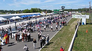 Pre-race grid