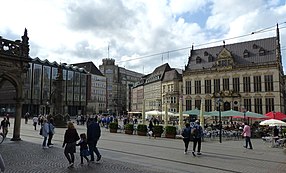 Südseite mit Schütting und Bankhaus Neelmeyer, links davon Baumwollbörse und Bürgerschaft