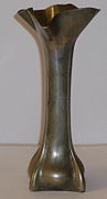 Orivit, vase en étain Art nouveau (vers 1900).