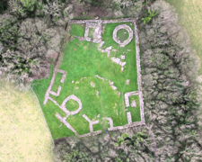 Pentref Celtaidd Din Lligwy Celtic village (pre-Roman) nr Moelfre, Ynys Mon, Wales 30.png