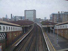 Waterloo East stn platforms C and D high eastbound.JPG