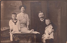 Family portrait by Wilhelm Loos (c.1910) (11496260046).jpg