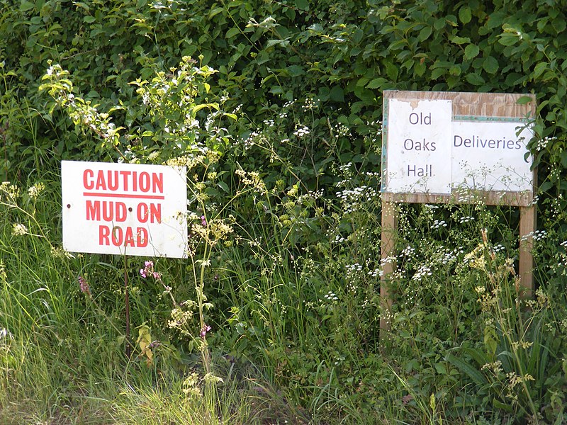 File:Old Oak Hall signs - geograph.org.uk - 2429521.jpg