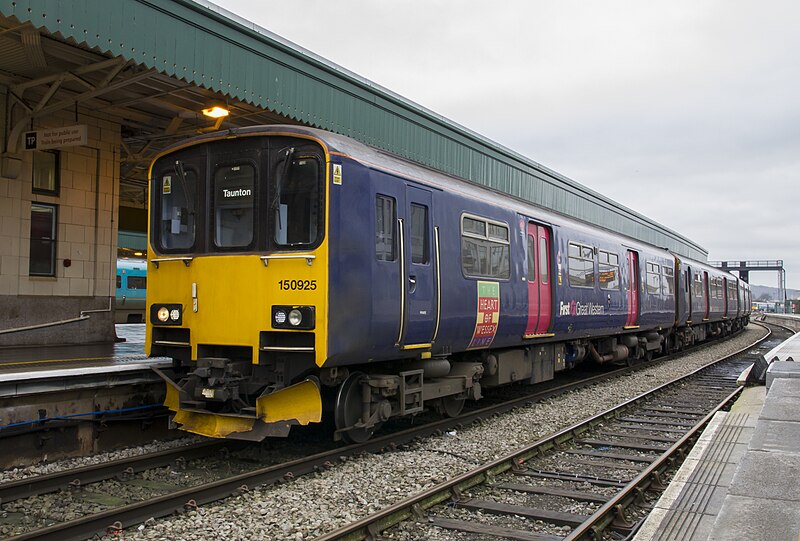 File:150925 at Cardiff Central (32123856852).jpg