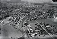 Luftaufnahme des Bahnhofs Wil mit dem markanten Silo aus dem Jahr 1963