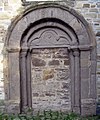 Stiepeler Dorfkirche, zugemauertes Portal, Westseite vom Kirchhof