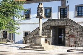 Pelourinho de Paredes - 04.jpg