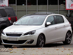 Peugeot 308 II Féline phase 1 (finition haut de gamme).