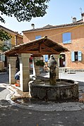 Fontaine et lavoir.