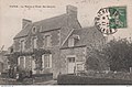 L'école et la mairie.