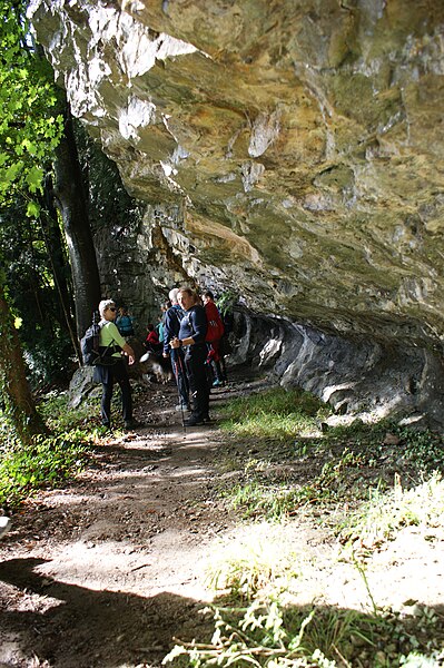 File:Feldkirch-Felsbandweg-03ASD.jpg