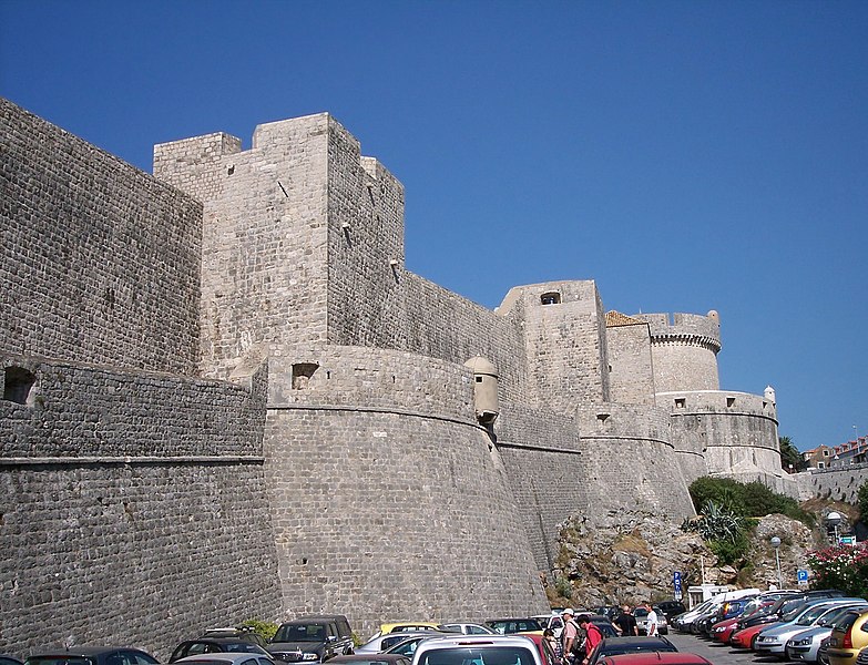 File:Walls of Dubrovnik-3.jpg