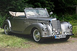 Mercedes-Benz 220 Cabriolet A (W187), built from 1951 to 1955, front and right side