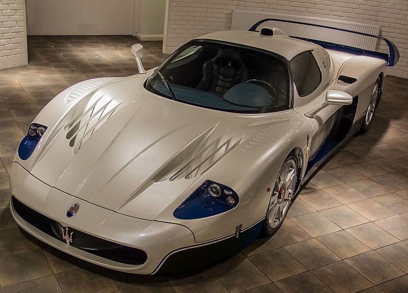 File:White Maserati MC12 by Benoit.jpg