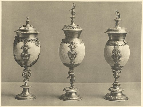 1. Straußeneipokal von Nicolaus Schmidt in Nürnberg / 2. Straußeneipokal von Elias Geyer in Leipzig / 3. Straußeneipokal mit unbekannten Marken vom Ende des 16. Jahrhunderts