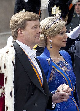 Koning Willem-Alexander met Máxima bij de inhuldiging in 2013