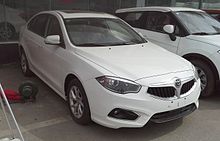 Brilliance H530 facelift 01 China 2016-04-09.jpg